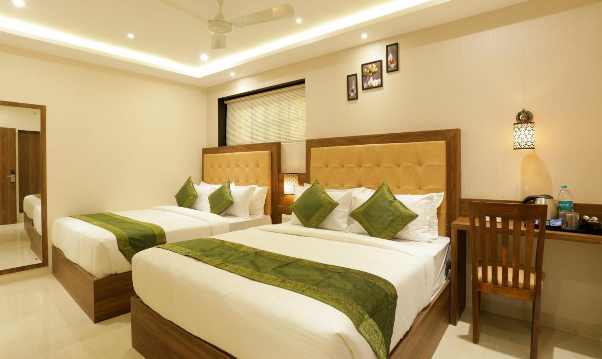 Hotel Amber Palace Dehradun Zewnętrze zdjęcie